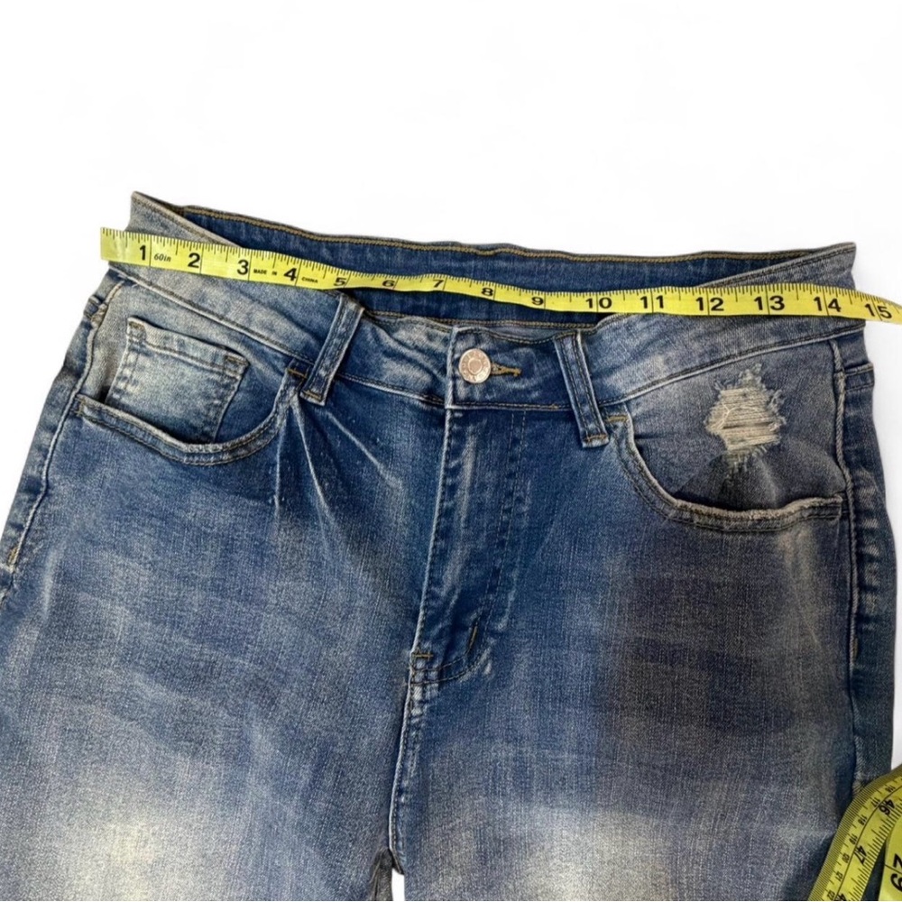 Distressed Medium Wash Flared Jeans Women’s Large Western Boho Denim Classic - Picture 4 of 6